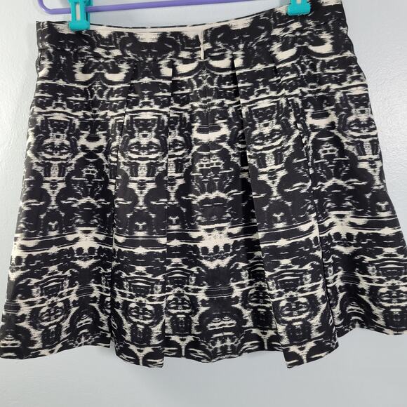 J. Crew Black & White Pleated Mini Skirt Size 8  32123-0203 - Picture 3 of 7
